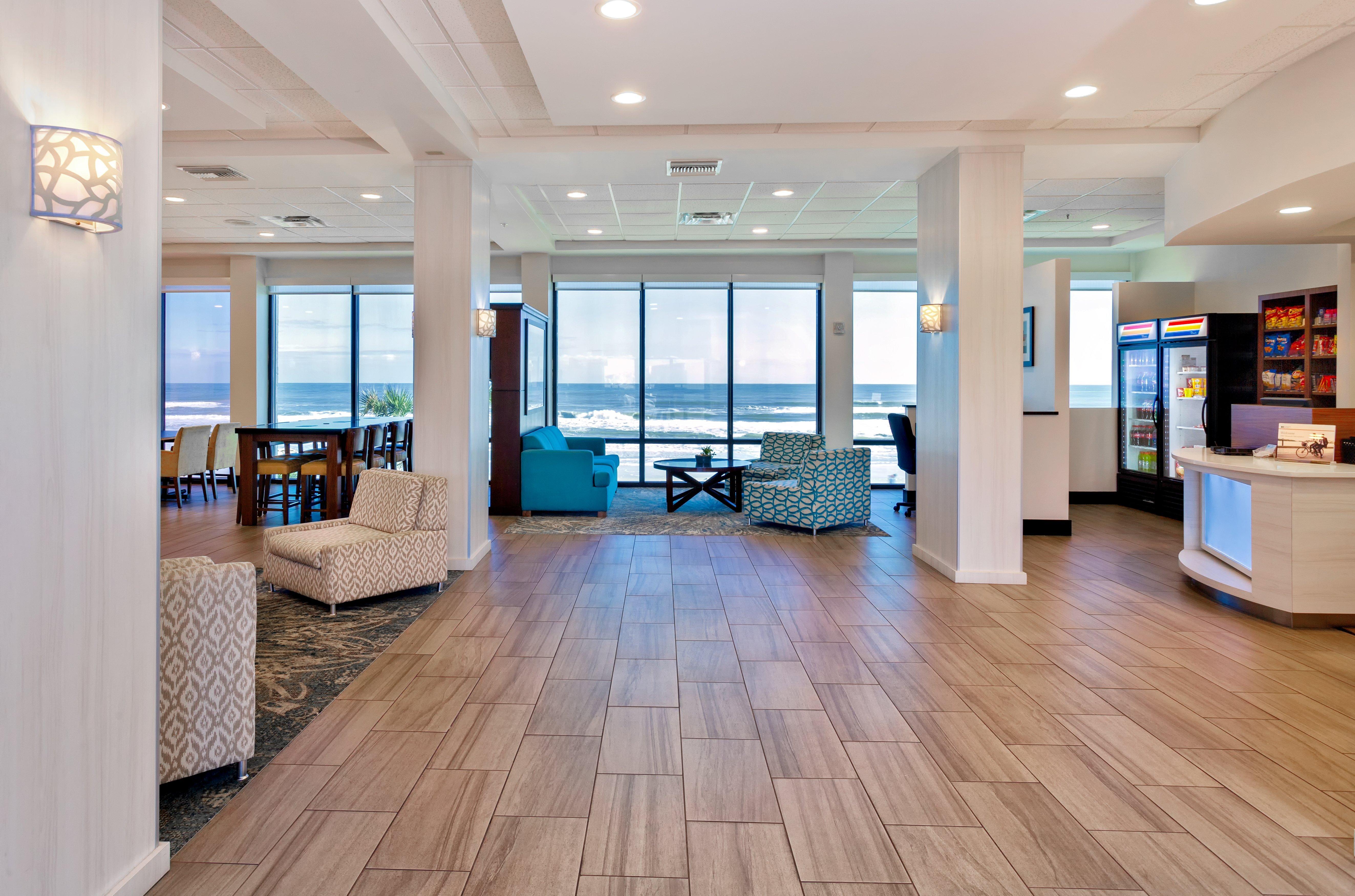 Holiday Inn Express & Suites Oceanfront Daytona Beach Shores By Ihg Εξωτερικό φωτογραφία