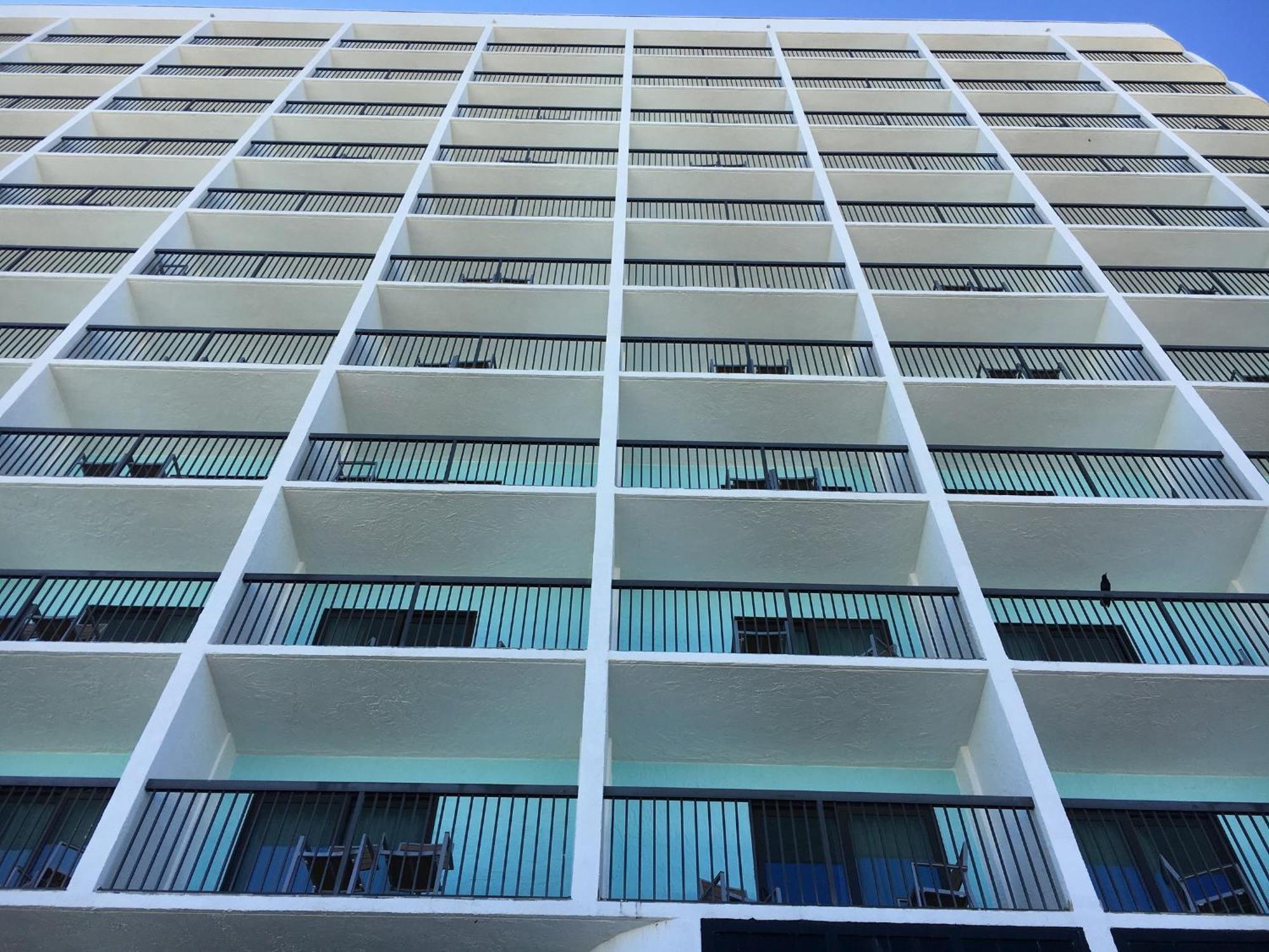 Holiday Inn Express & Suites Oceanfront Daytona Beach Shores By Ihg Εξωτερικό φωτογραφία