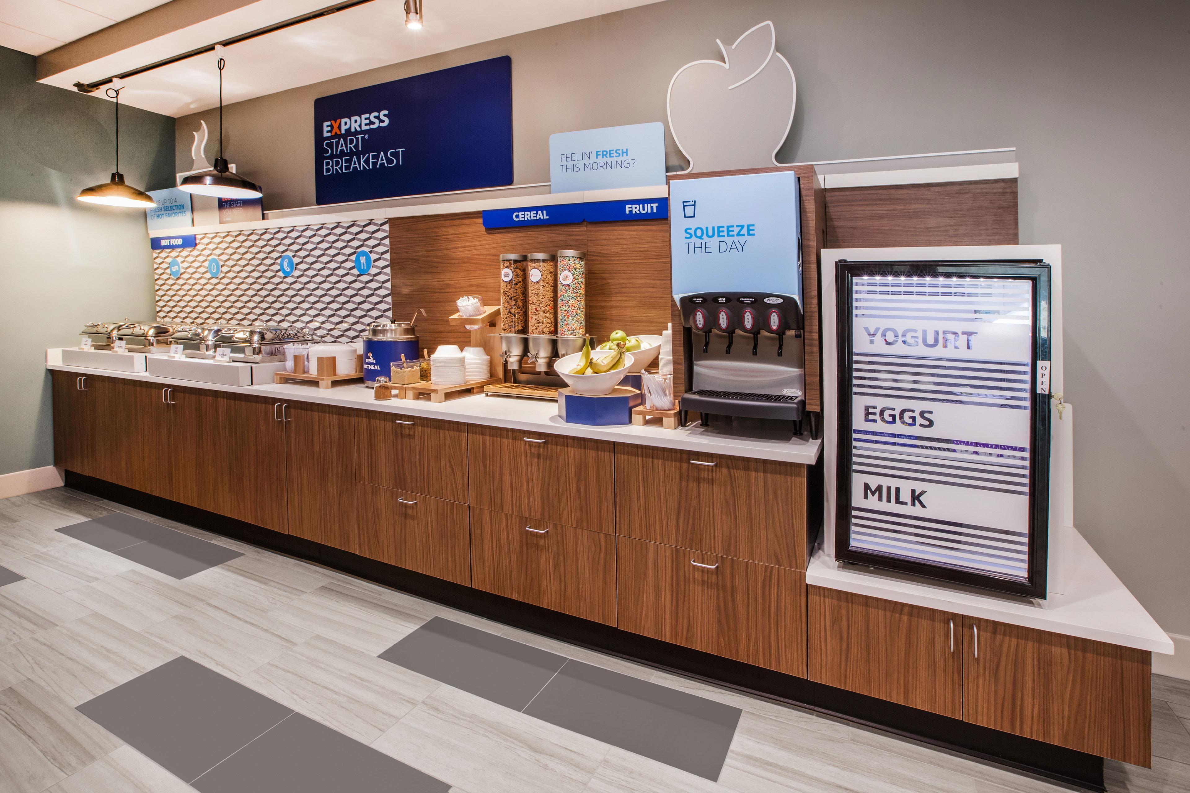Holiday Inn Express & Suites Oceanfront Daytona Beach Shores By Ihg Εξωτερικό φωτογραφία
