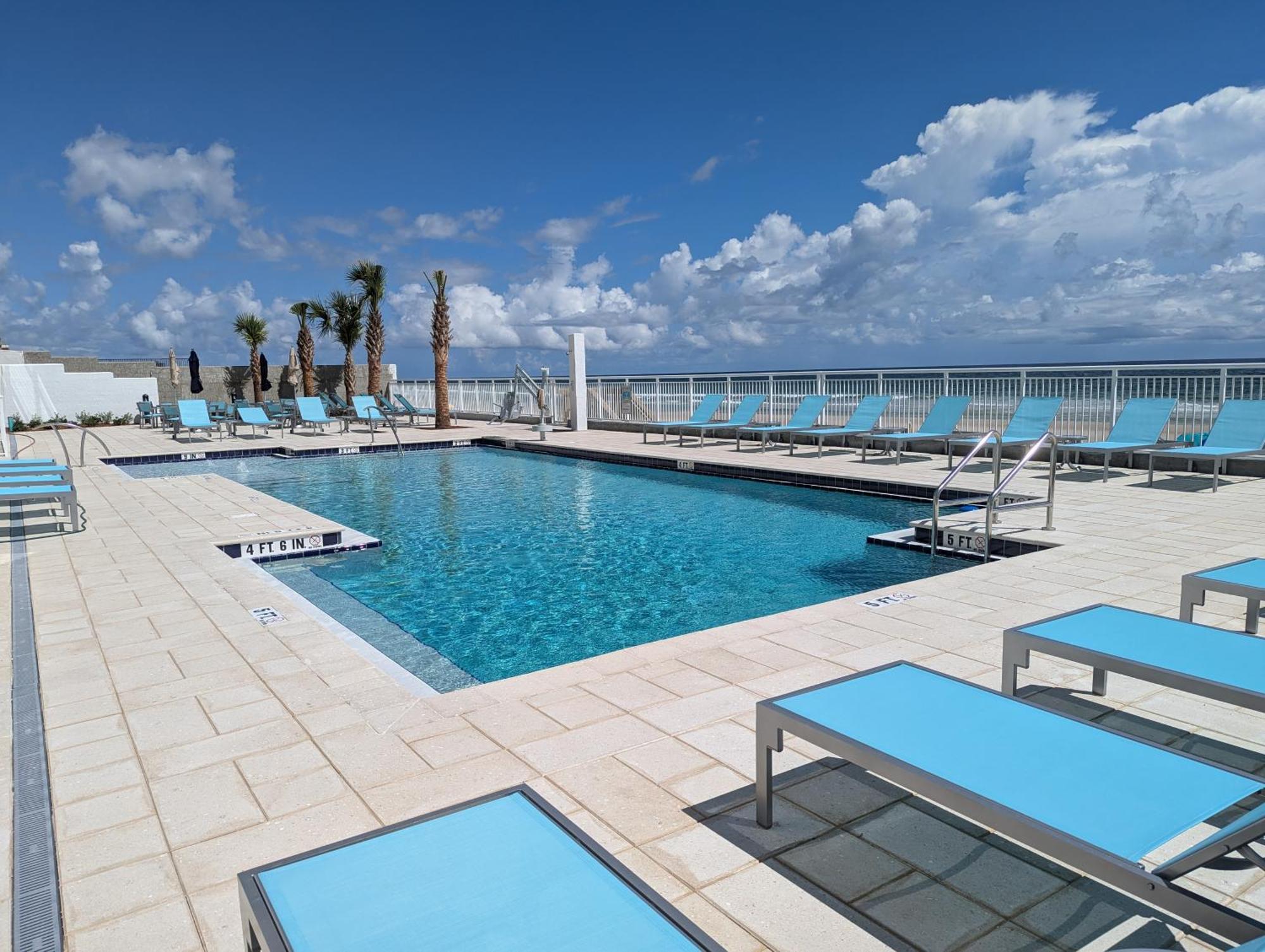 Holiday Inn Express & Suites Oceanfront Daytona Beach Shores By Ihg Εξωτερικό φωτογραφία