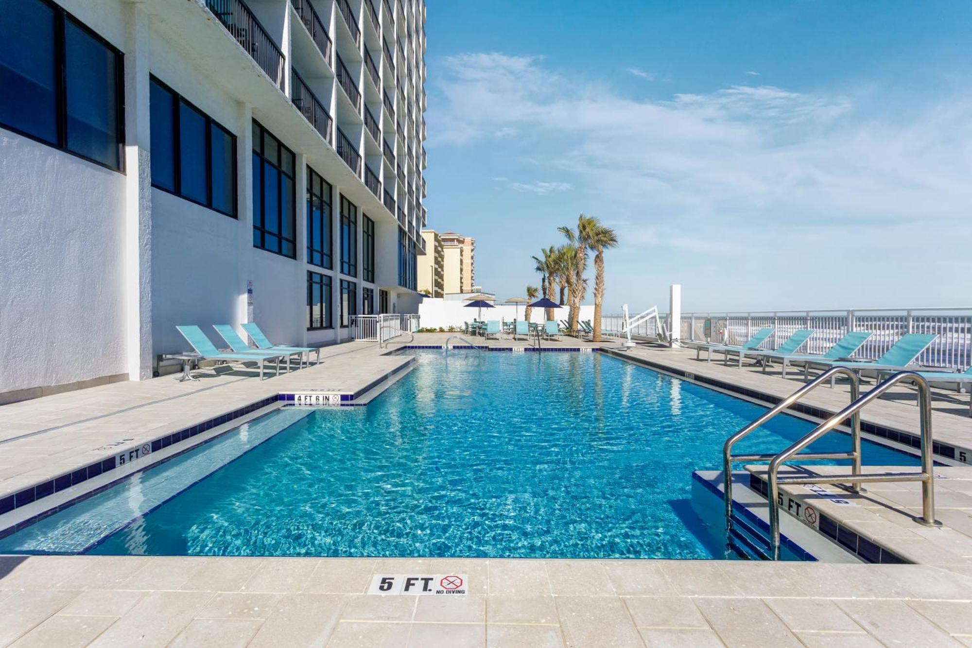 Holiday Inn Express & Suites Oceanfront Daytona Beach Shores By Ihg Εξωτερικό φωτογραφία