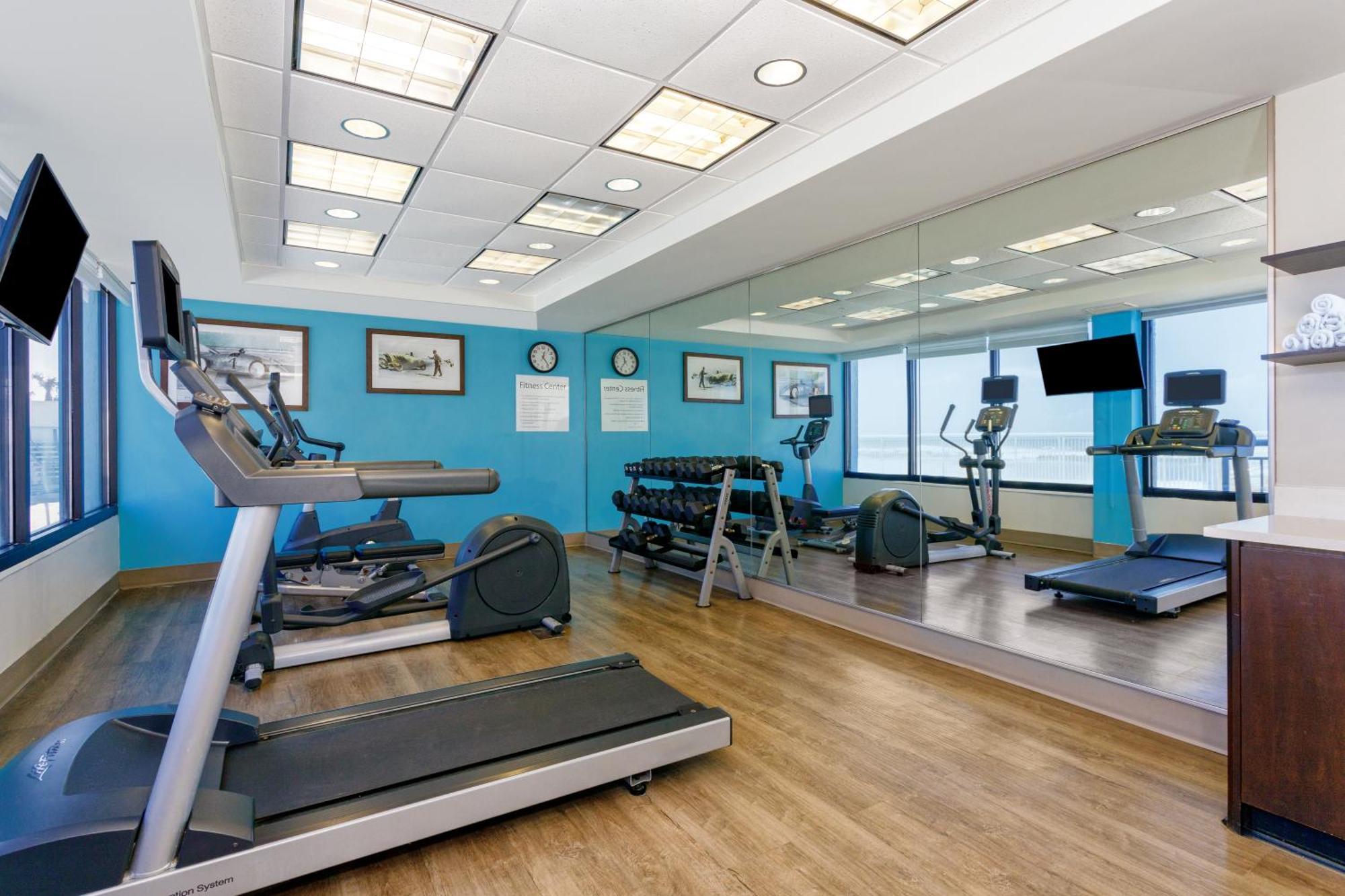 Holiday Inn Express & Suites Oceanfront Daytona Beach Shores By Ihg Εξωτερικό φωτογραφία