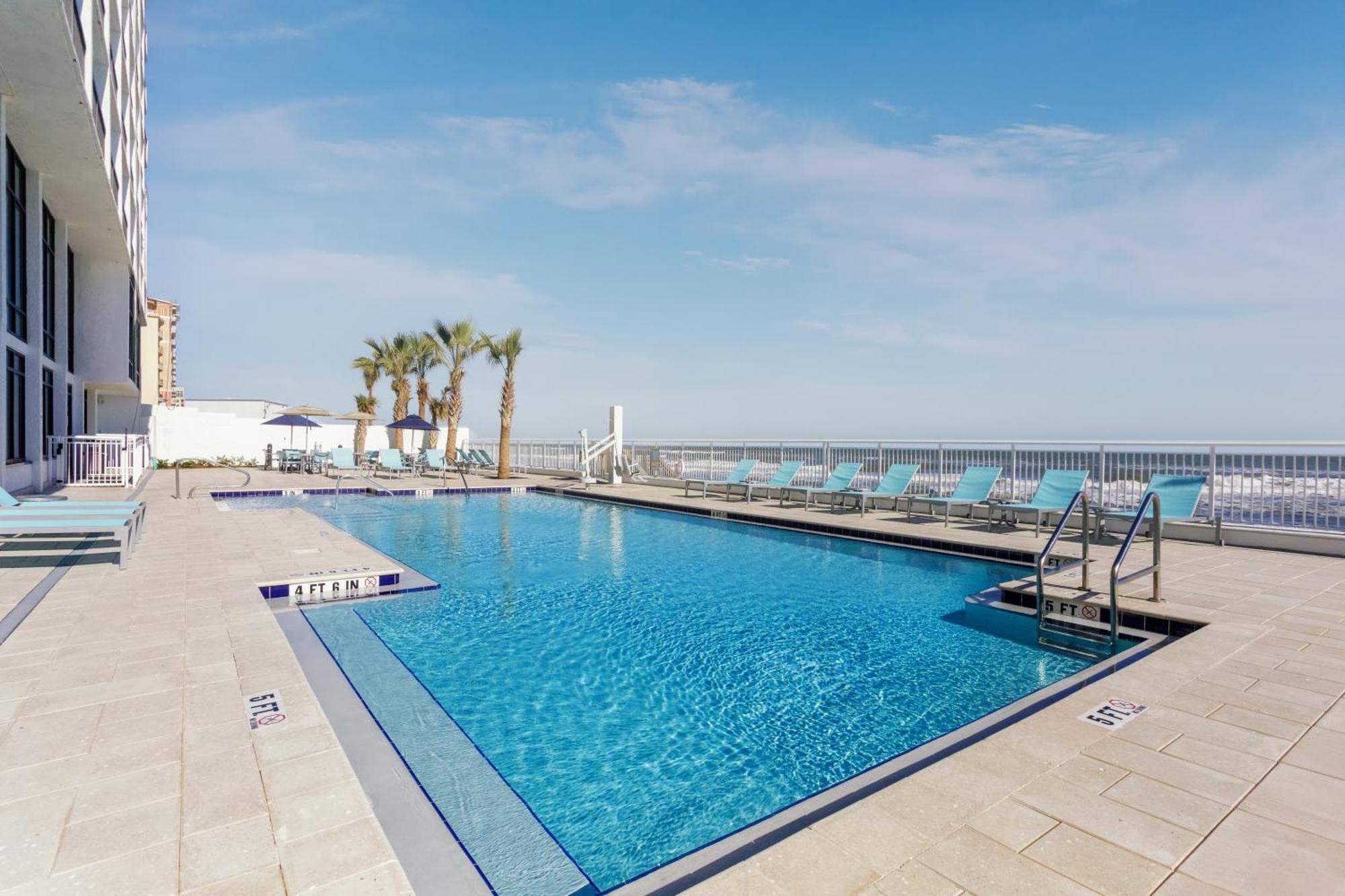 Holiday Inn Express & Suites Oceanfront Daytona Beach Shores By Ihg Εξωτερικό φωτογραφία