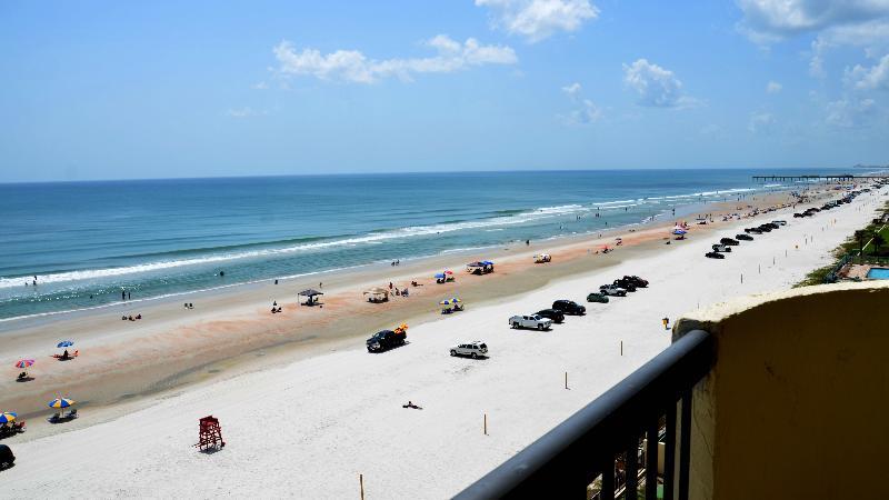 Holiday Inn Express & Suites Oceanfront Daytona Beach Shores By Ihg Εξωτερικό φωτογραφία